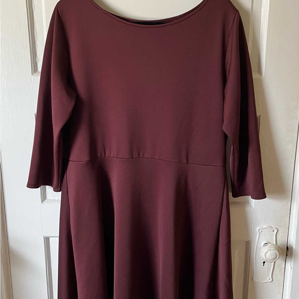 Encircled Performance Work Dress - Bordeaux / XXL